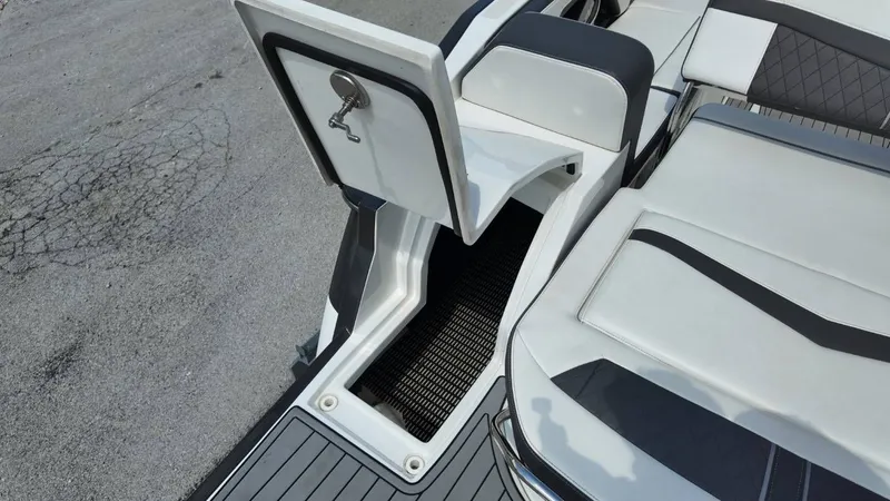 Slide: The Image of Monterey 258SS Super Sport 2021 - 11