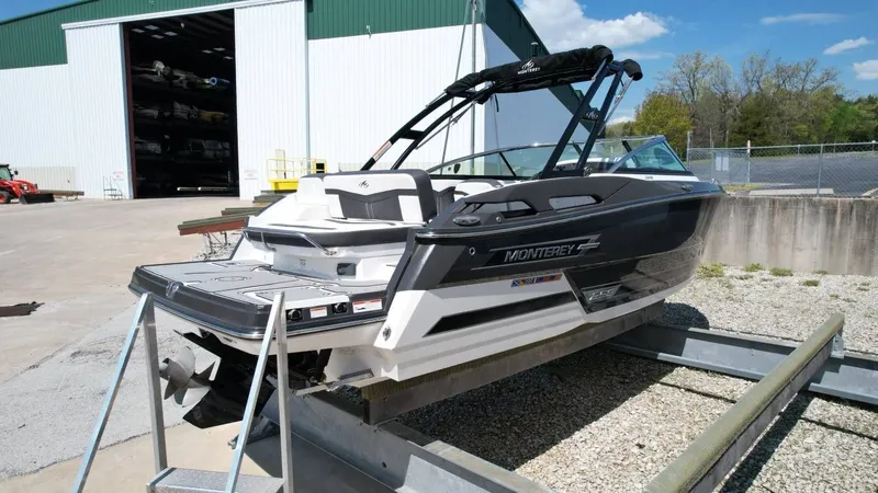 Slide: The Image of Monterey 258SS Super Sport 2021 - 17