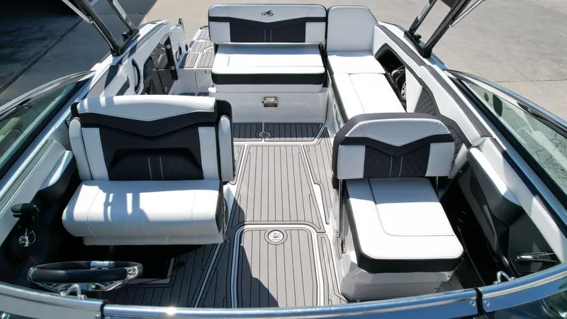 Slide: The Image of Monterey 258SS Super Sport 2021 - 31