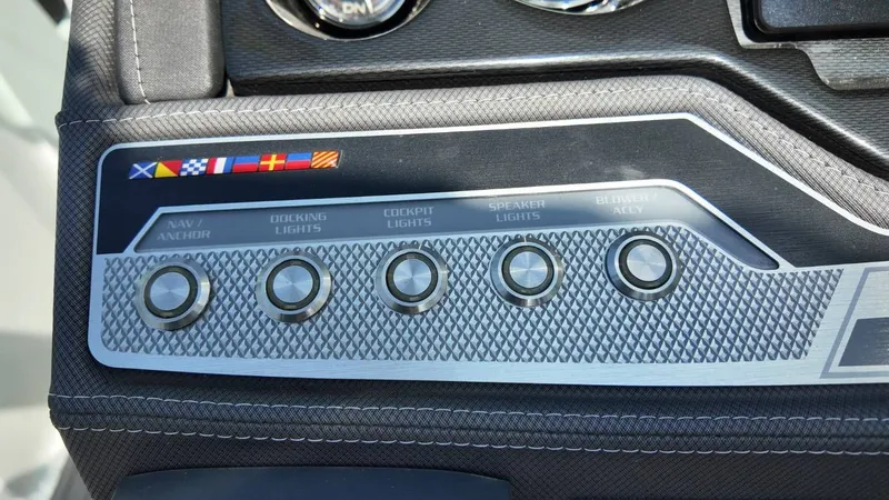 Slide: The Image of Monterey 258SS Super Sport 2021 - 38