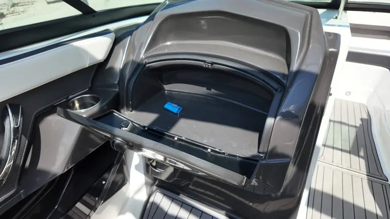 Slide: The Image of Monterey 258SS Super Sport 2021 - 48