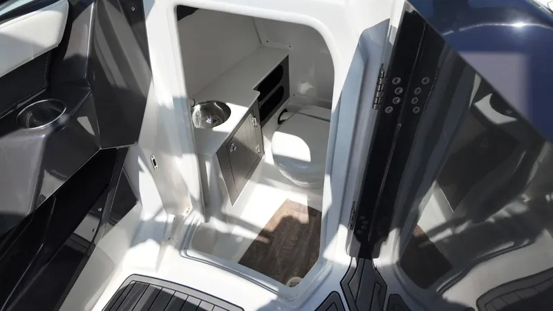 Slide: The Image of Monterey 258SS Super Sport 2021 - 50