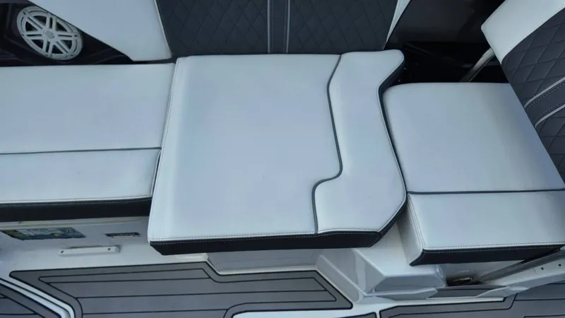 Slide: The Image of Monterey 258SS Super Sport 2021 - 52