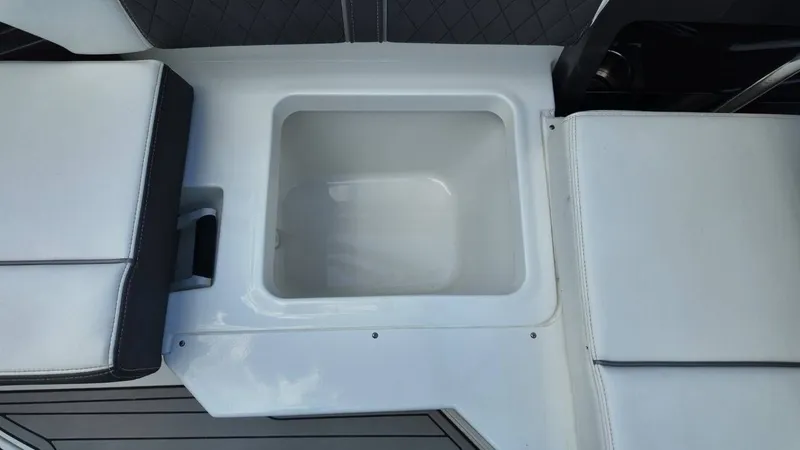 Slide: The Image of Monterey 258SS Super Sport 2021 - 53