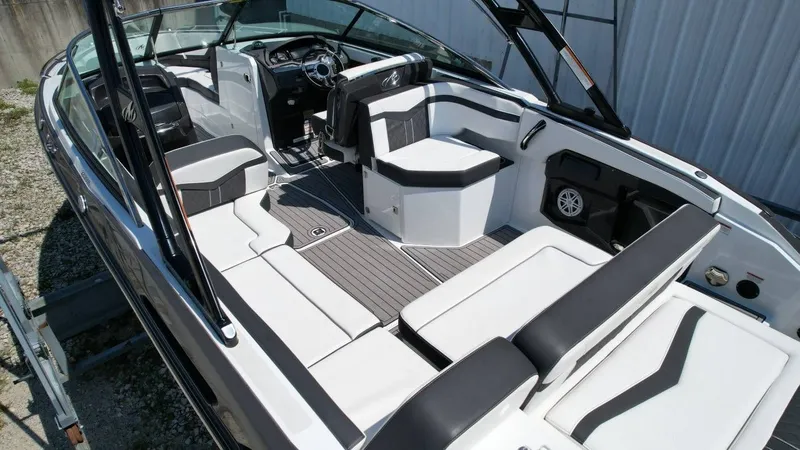 Slide: The Image of Monterey 258SS Super Sport 2021 - 58