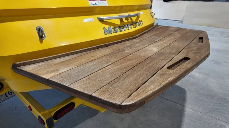 Slide: The Image of MasterCraft X2 2007 - 10