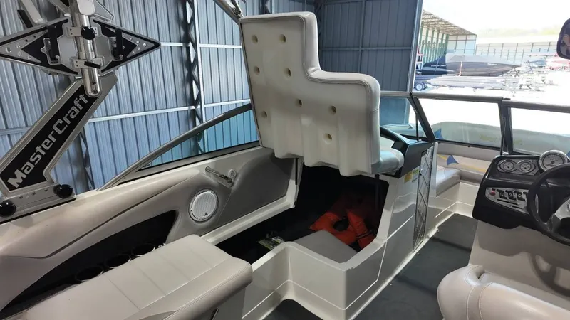 Slide: The Image of MasterCraft X2 2007 - 48