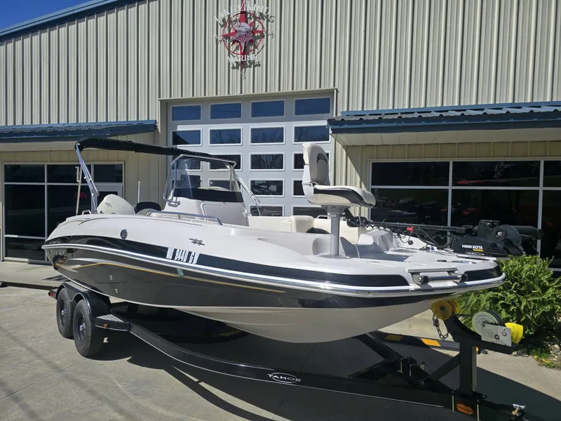 Slide: The Image of Tahoe 215CC 2010 - 4