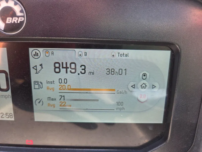 Slide: The Image of Sea-Doo RXT-X 300 IBR 2023 - 13