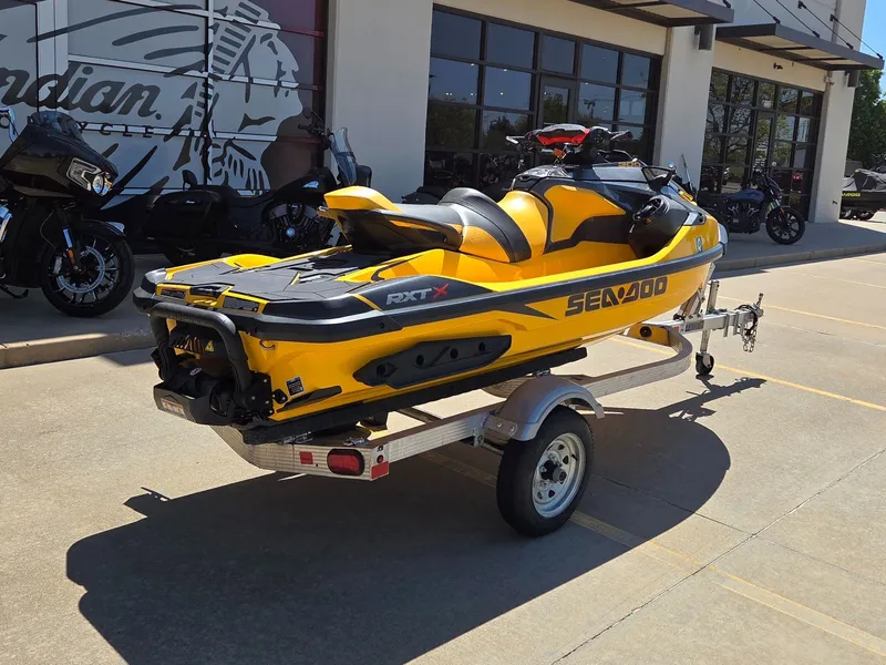 Slide: The Image of Sea-Doo RXT-X 300 IBR 2023 - 8