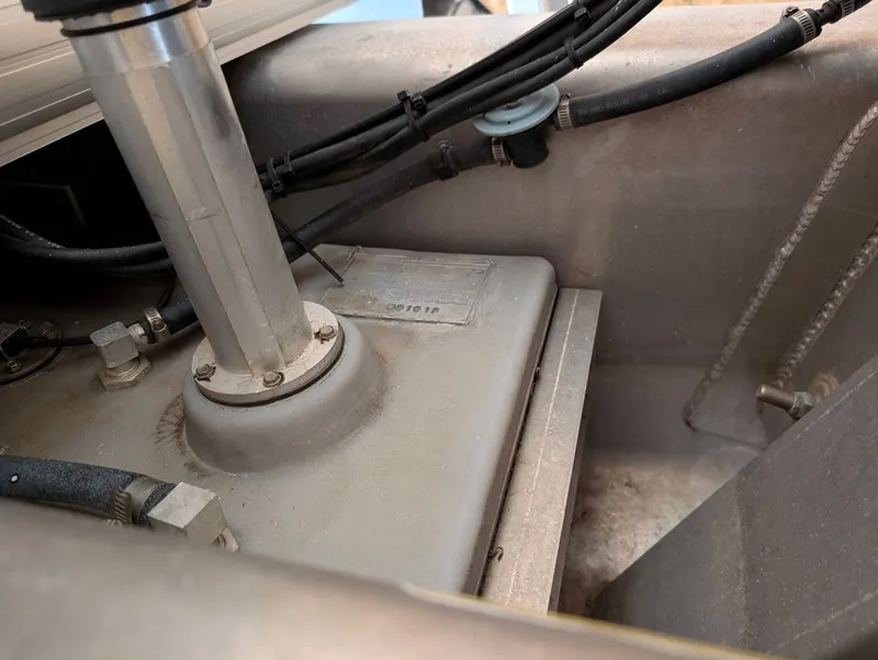 Slide: The Image of Sun Tracker Bass Buggy 2019 - 24