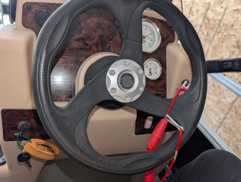 Slide: The Image of Sun Tracker Bass Buggy 2019 - 3