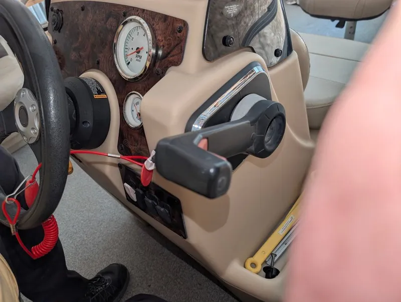 Slide: The Image of Sun Tracker Bass Buggy 2019 - 5