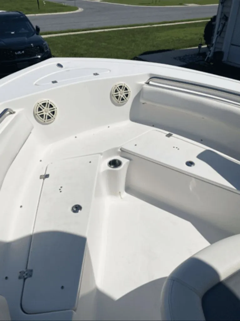 Slide: The Image of Tidewater 210 CC Adventure 2021 - 10