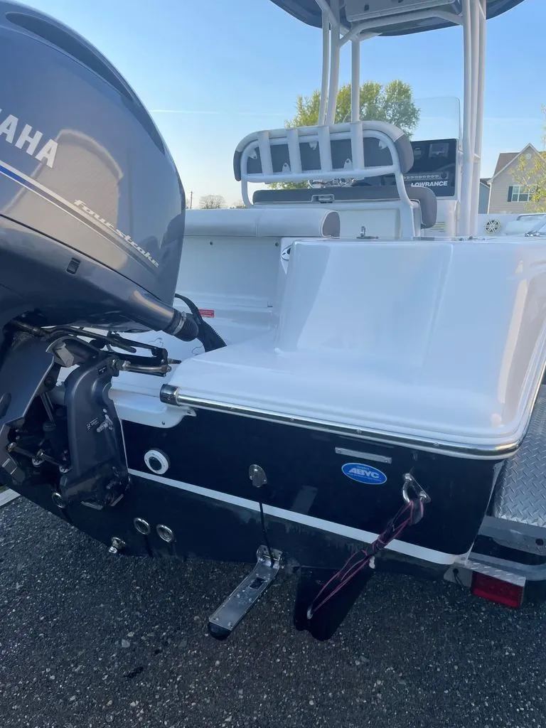 Slide: The Image of Tidewater 210 CC Adventure 2021 - 15