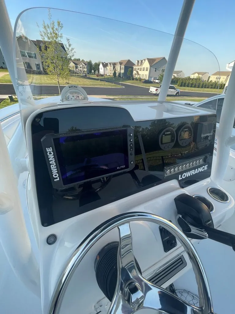 Slide: The Image of Tidewater 210 CC Adventure 2021 - 7