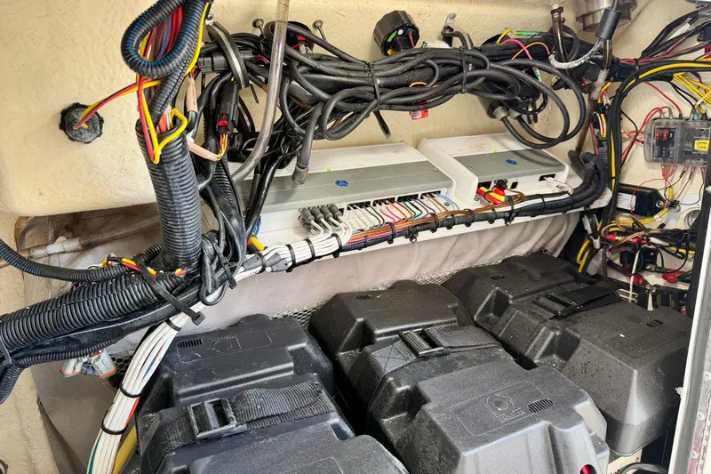 Slide: The Image of Electrical wiring and battery setup in a 2019 Regulator 31 boat. - 46