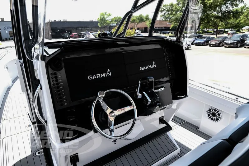 Slide: The Image of Nor-Tech 392 Super Fish 2024 - 10