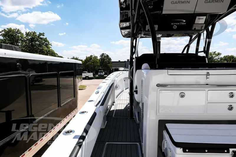 Slide: The Image of Nor-Tech 392 Super Fish 2024 - 40