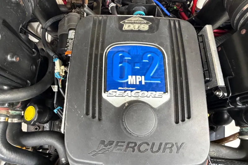 Slide: The Image of Mercury SeaCore engine in 2008 Sea Ray 270 Amberjack boat, showcasing DTS technology. - 28