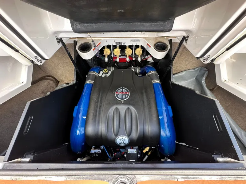 Slide: The Image of MasterCraft X24 2019 - 34