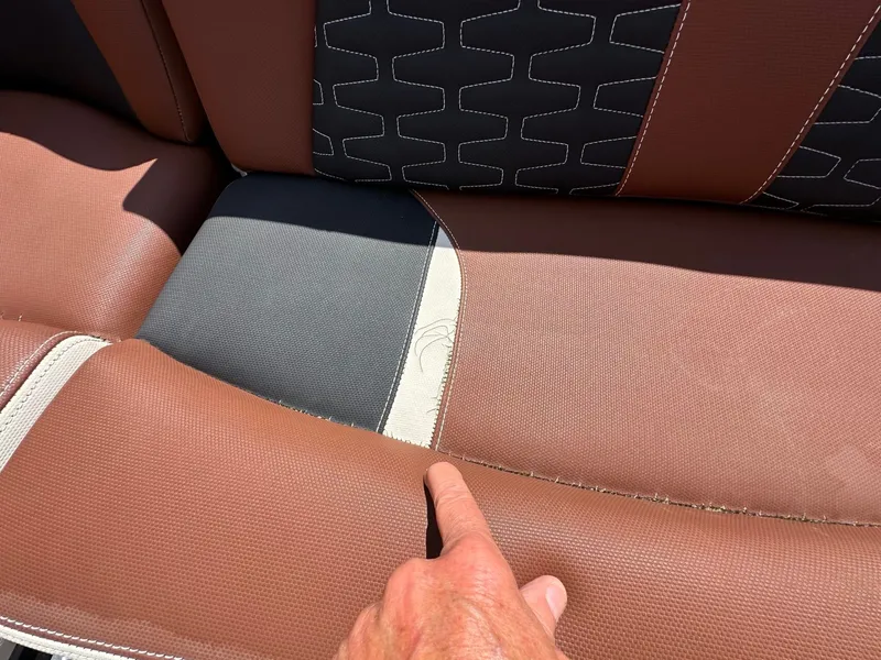 Slide: The Image of MasterCraft X24 2019 - 38