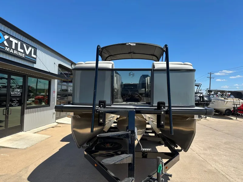 Slide: The Image of Harris Sunliner 230 2026 - 10