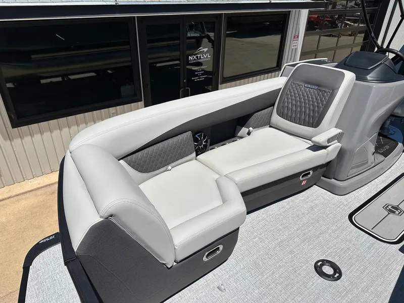 Slide: The Image of Harris Sunliner 230 2026 - 13