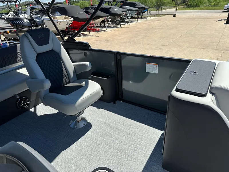 Slide: The Image of Harris Sunliner 230 2026 - 19