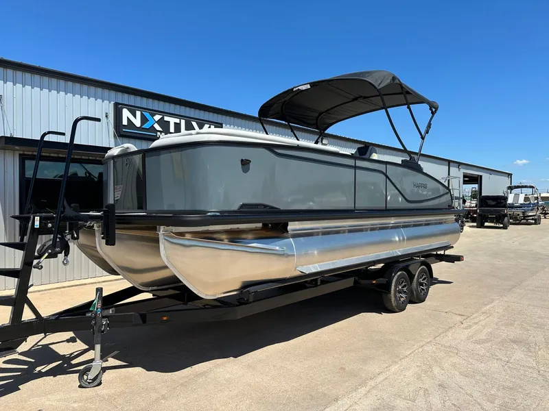 Slide: The Image of Harris Sunliner 230 2026 - 2