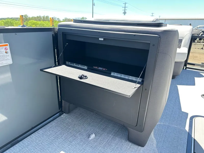 Slide: The Image of Harris Sunliner 230 2026 - 22