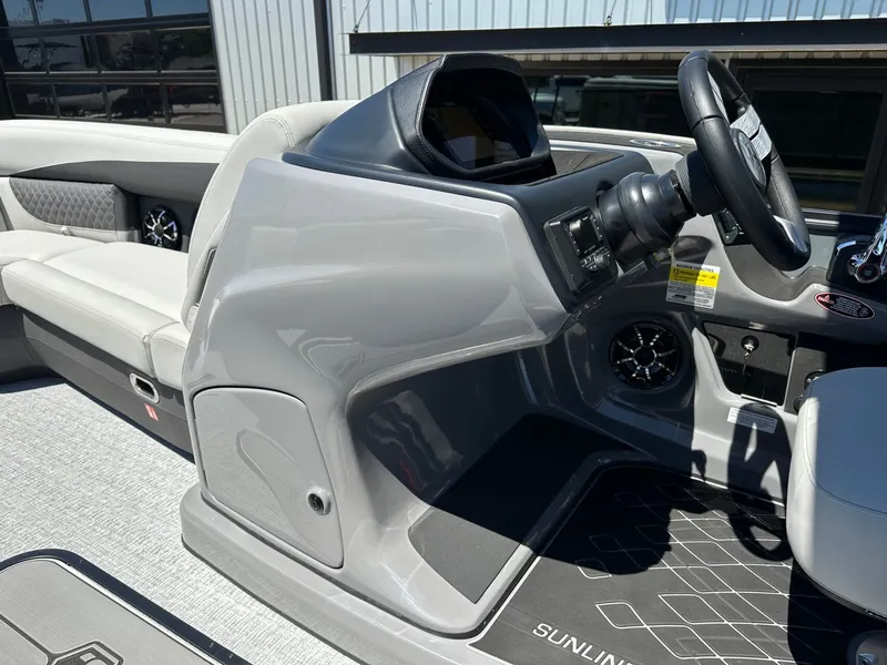 Slide: The Image of Harris Sunliner 230 2026 - 24