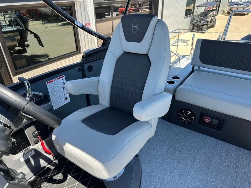 Slide: The Image of Harris Sunliner 230 2026 - 26