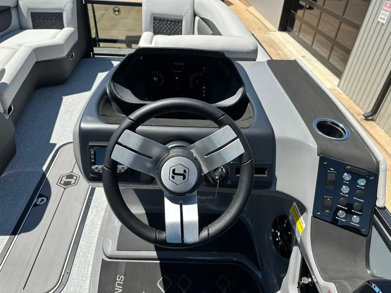 Slide: The Image of Harris Sunliner 230 2026 - 27