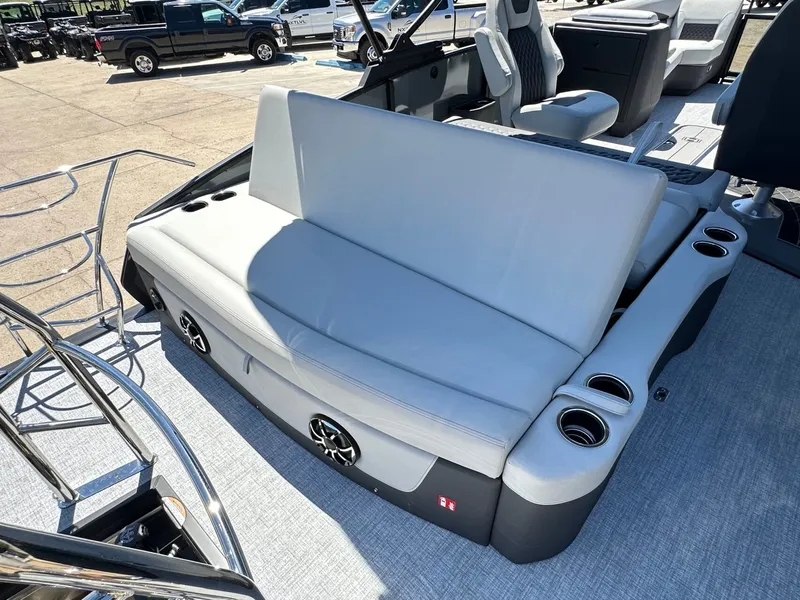 Slide: The Image of Harris Sunliner 230 2026 - 36