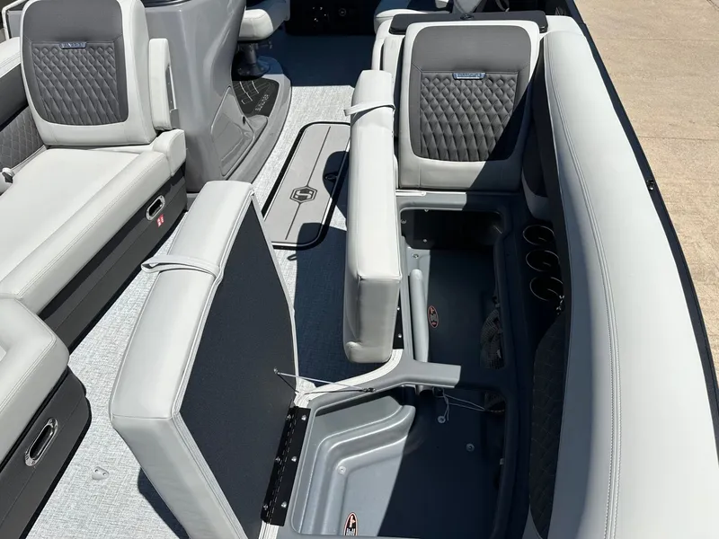 Slide: The Image of Harris Sunliner 230 2026 - 45