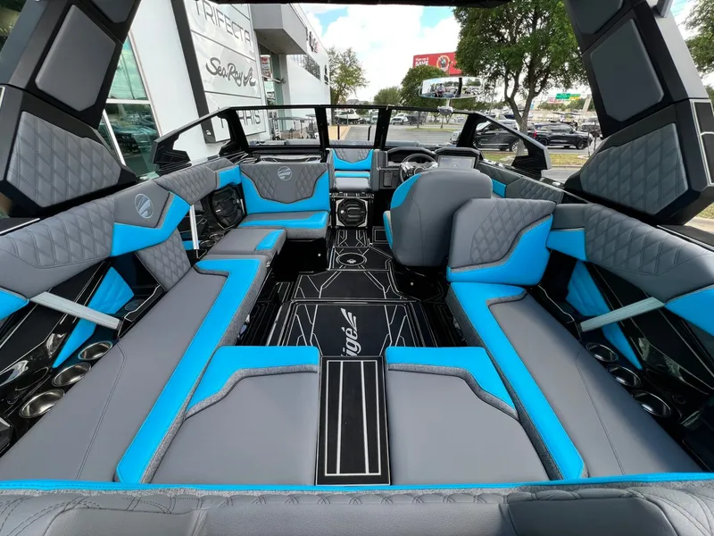 Slide: The Image of Tigé 22RZX 2026 - 16