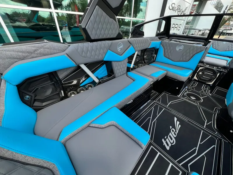 Slide: The Image of Tigé 22RZX 2026 - 17