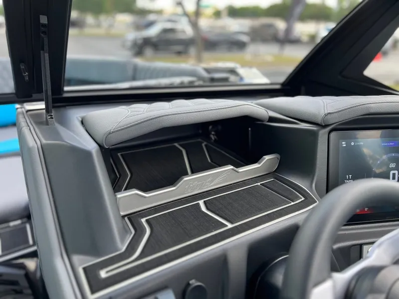 Slide: The Image of Tigé 22RZX 2026 - 23