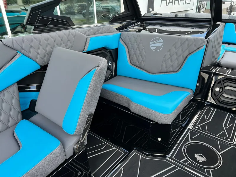 Slide: The Image of Tigé 22RZX 2026 - 24