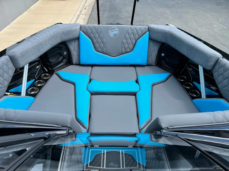 Slide: The Image of Tigé 22RZX 2026 - 27