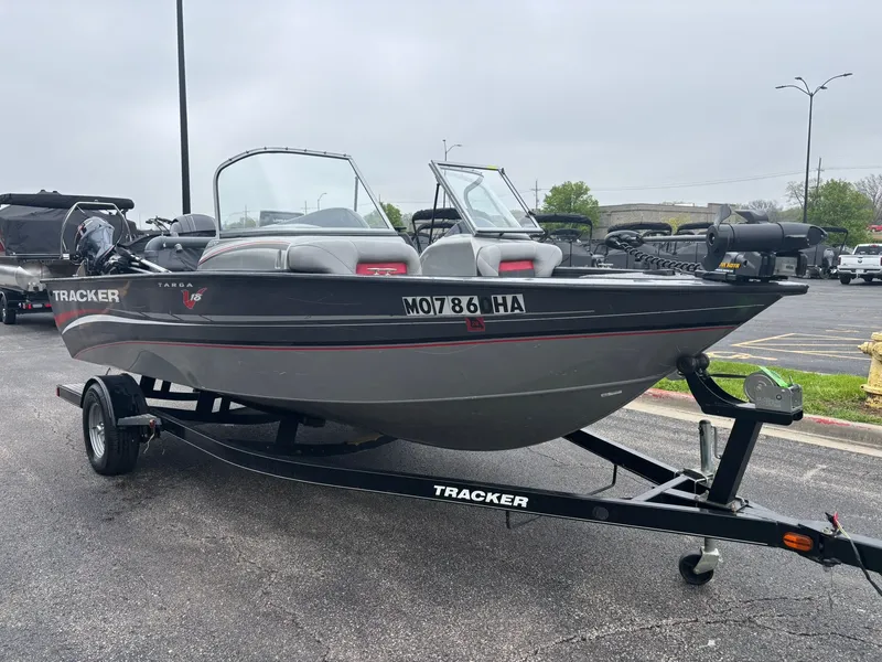 Slide: The Image of Tracker Targa V-18 2014 - 3