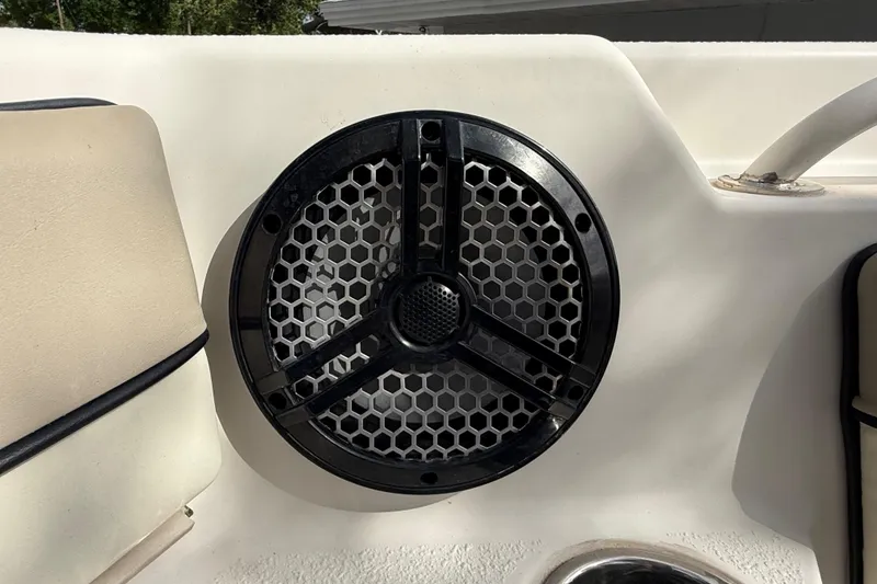 Slide: The Image of Speaker on 2020 Sea Chaser 27 HFC CC boat, featuring a hexagonal grille design. - 43