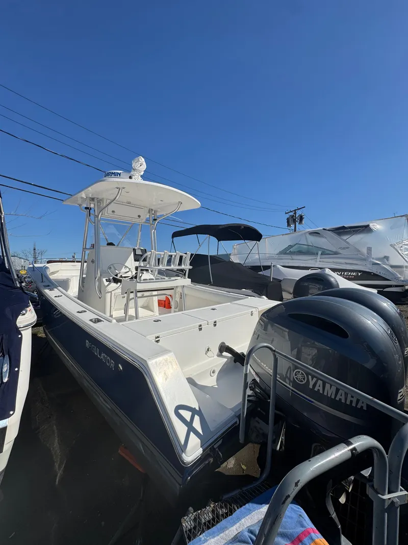 Slide: The Image of Regulator Marine 24 SF 2005 - 2