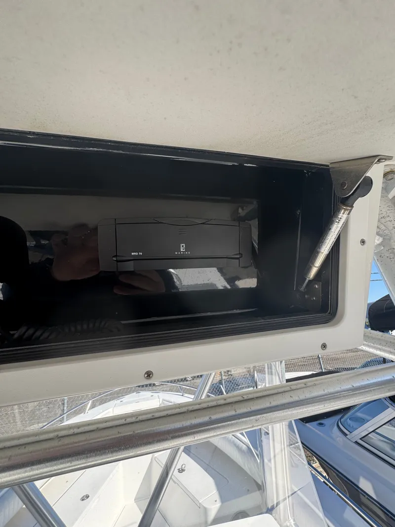 Slide: The Image of Regulator Marine 24 SF 2005 - 20