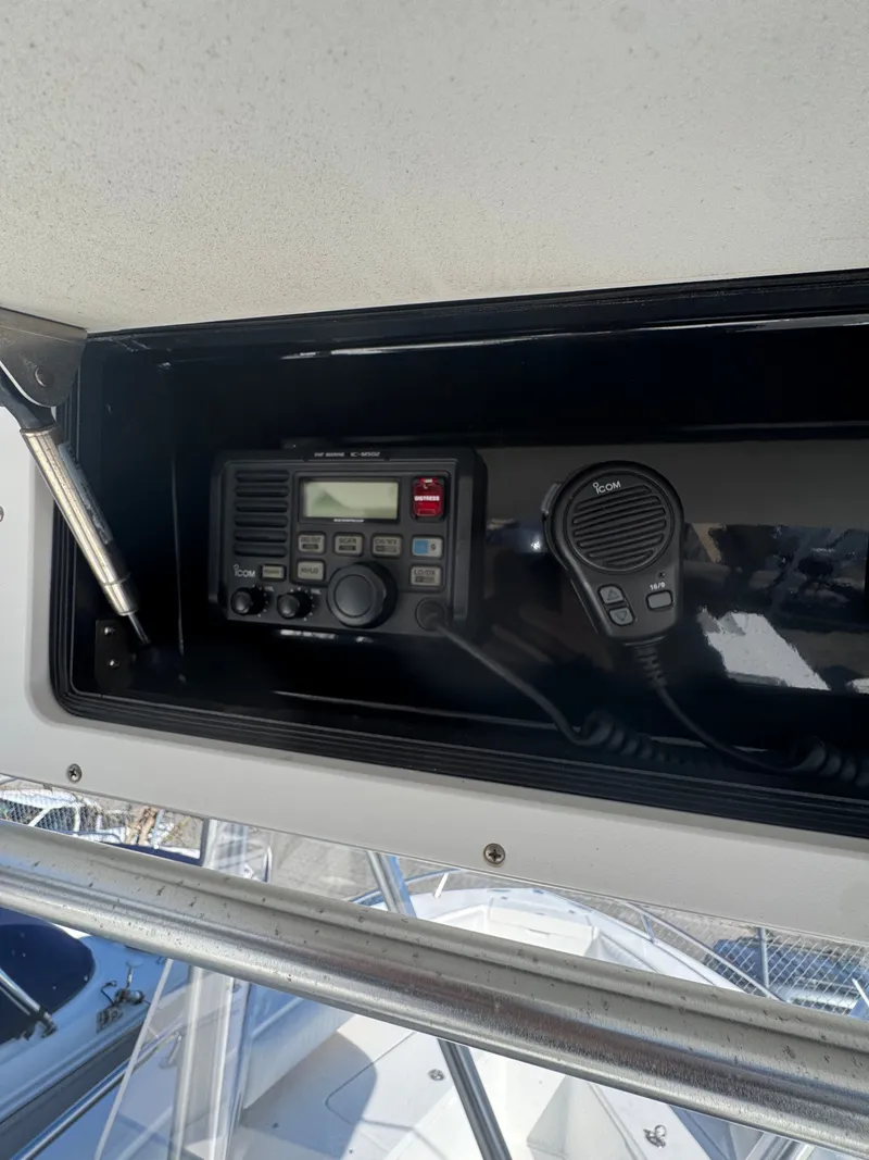 Slide: The Image of Regulator Marine 24 SF 2005 - 21