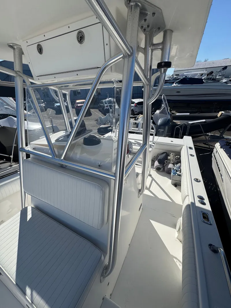 Slide: The Image of Regulator Marine 24 SF 2005 - 22