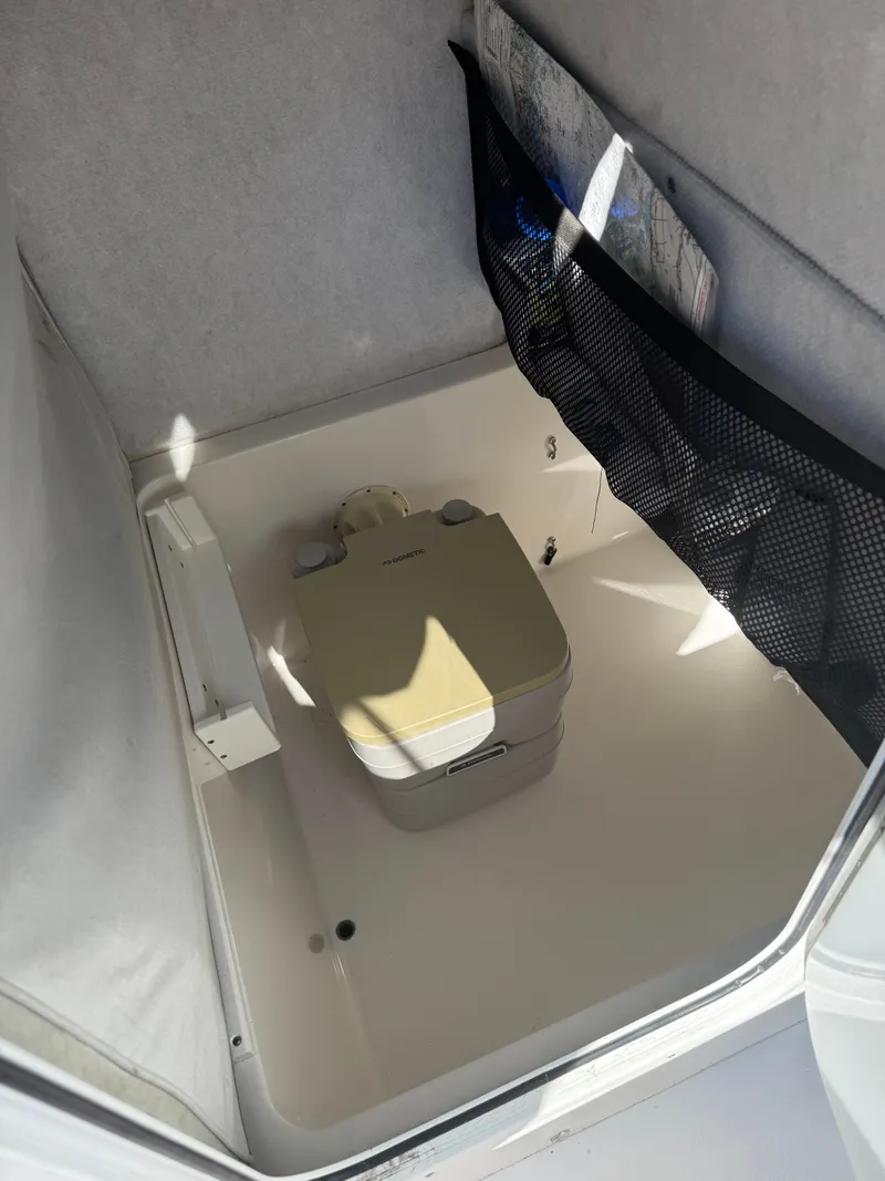 Slide: The Image of Regulator Marine 24 SF 2005 - 24