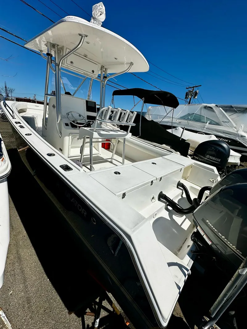 Slide: The Image of Regulator Marine 24 SF 2005 - 34