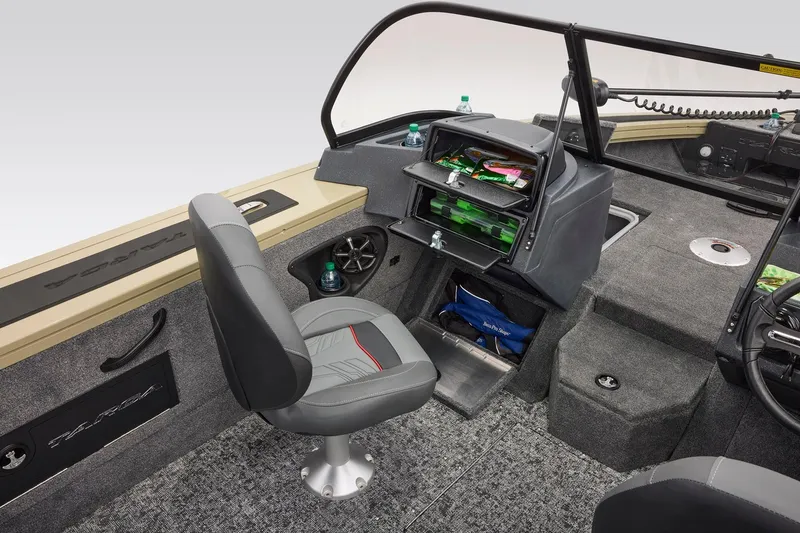 Slide: The Image of Tracker Targa V-18 Combo 2026 - 42